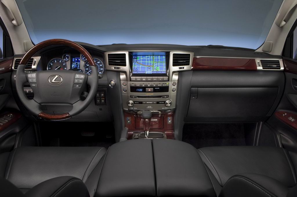 Салон Lexus LX 570 2012 года